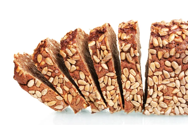 Delicioso pão fatiado com sementes de girassol — Fotografia de Stock