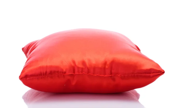 Travesseiro vermelho brilhante isolado no branco — Fotografia de Stock