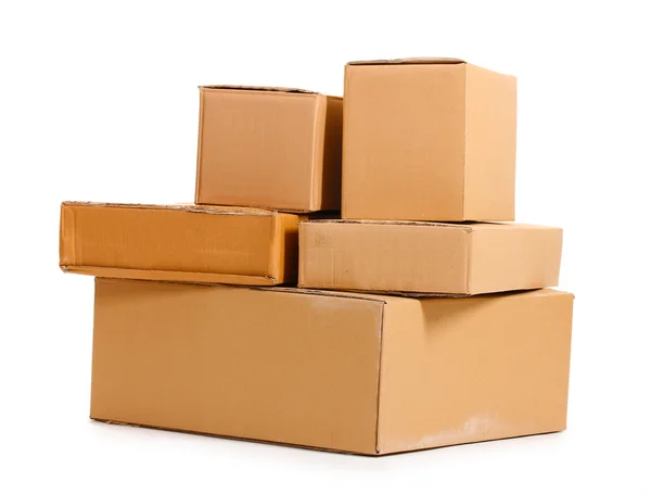 흰색으로 분리 된 갈색 판지 상자 — 스톡 사진