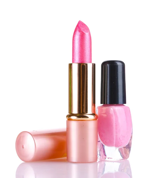 Roze lippenstift en nagellak geïsoleerd op wit — Stockfoto