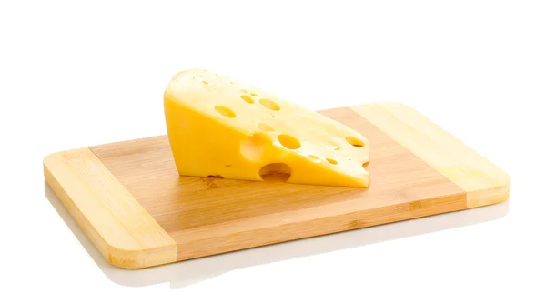 Vágódeszka elszigetelt fehér sajt — Stock Fotó