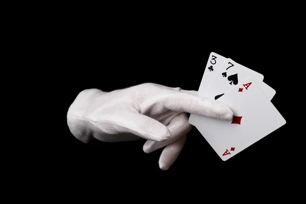 Eldeki kartlar siyah üzerine izole — Stok fotoğraf