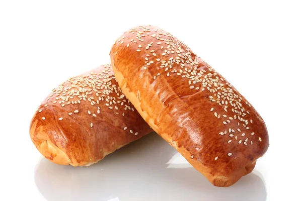Zwei Semmeln Brot isoliert auf weiß — Stockfoto
