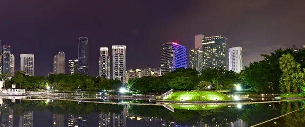 吉隆坡夜天际线 — 图库照片