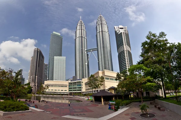 Petronas ikertornyok a Kuala Lumpur — Stock Fotó