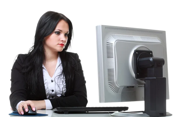 Mujer de negocios moderna sentada en el escritorio de la oficina — Foto de Stock