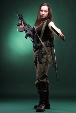 tabanca - tüfek plastik ile güzel bir kadın olan ordu kadın