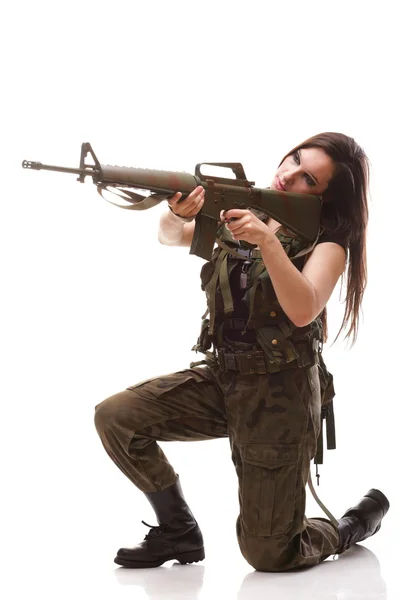 Hadsereg nő gun - gyönyörű nő puska műanyag — Stock Fotó