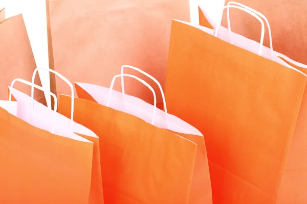 Yalıtılmış turuncu hediye çanta alışveriş — Stok fotoğraf