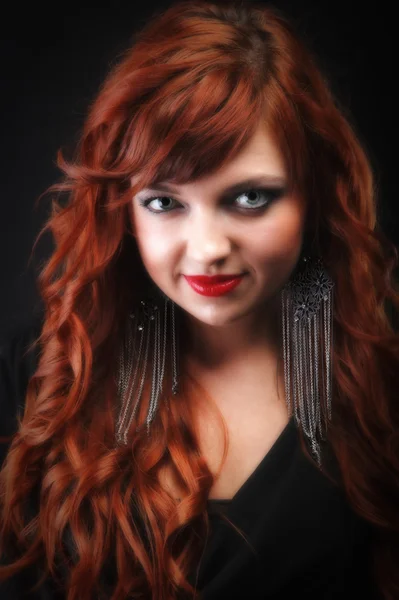 Lovely redhead - Young beautiful red haired woman — Stock Photo, Image