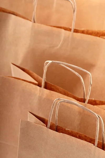 Kahverengi Hediyelik çanta arka plan alışveriş — Stok fotoğraf