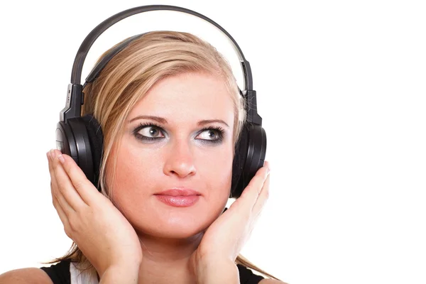 Frau mit Kopfhörer hört Musik isoliert weißen Hintergrund — Stockfoto