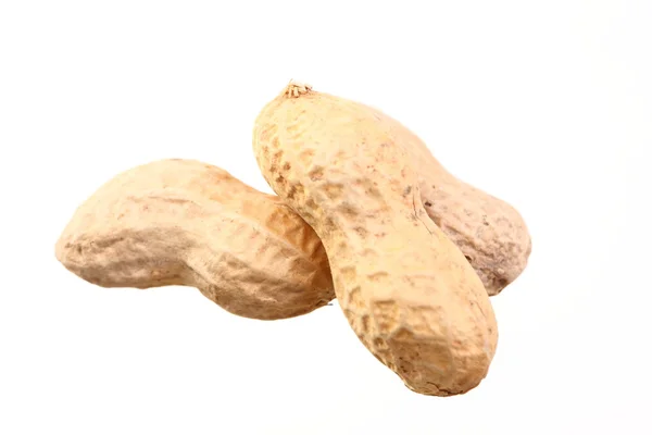 白地に隔離されたピーナッツ — ストック写真