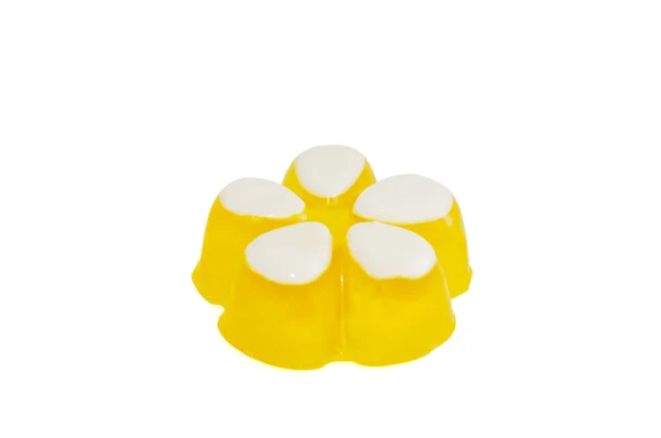 黄色自制肥皂中的一朵五瓣花形状 — 图库照片