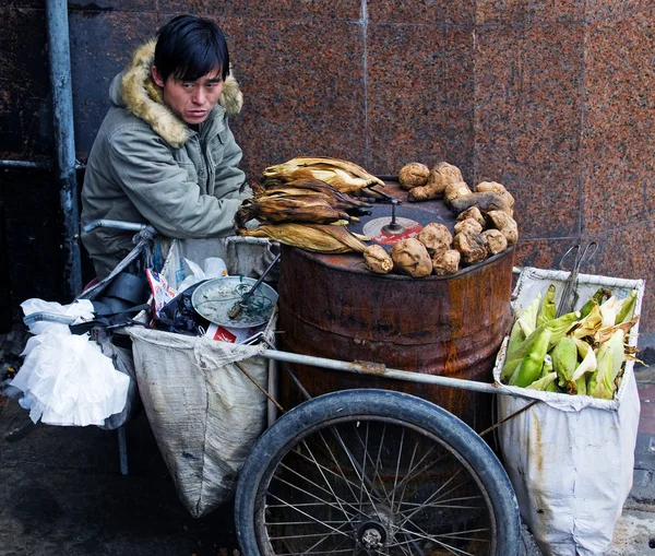 Chinees eten verkoper — Stockfoto