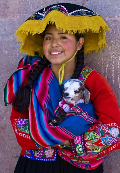 Peruanisches Mädchen — Stockfoto
