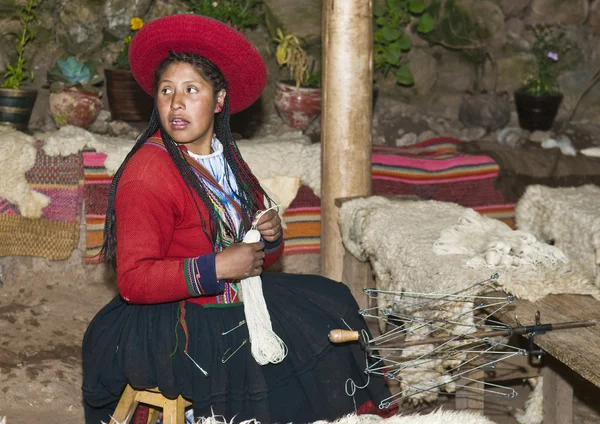 stock image Peruvian woman weaving