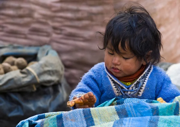 Niño peruano — Foto de Stock