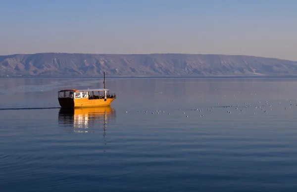 Bateau sur la mer de Galilée — Photo