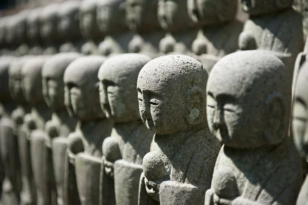 Rows of jizo statues — Stock Photo, Image