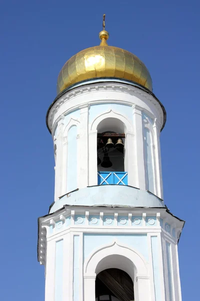 Glocke und Turm — Stockfoto