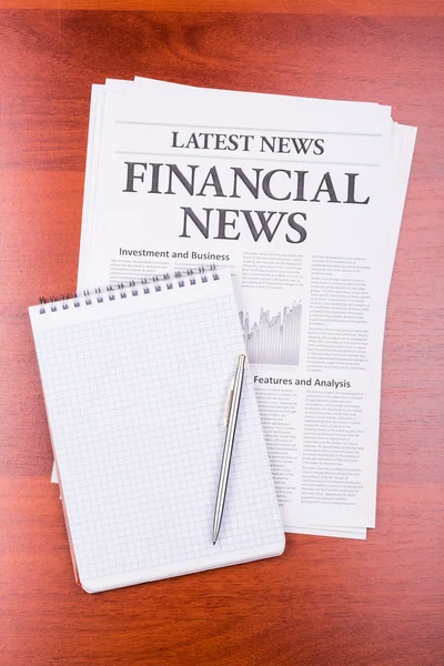 The newspaper FINANCIAL NEWS — Stock Photo, Image