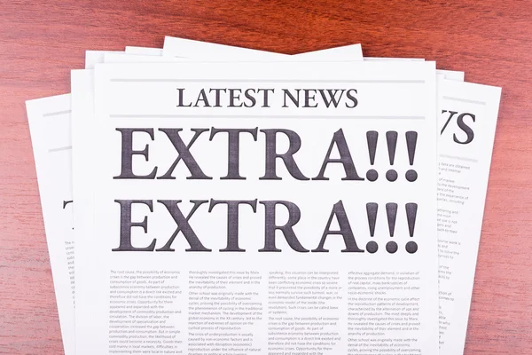 Tidningen extra! extra! — Stockfoto
