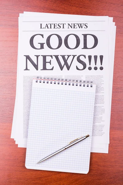 Den goda nyheten för tidningen!!! — Stockfoto
