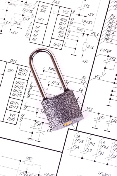 Padlock on the drawing electrical circuit — Stock Photo, Image
