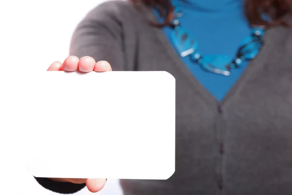 Branco de cartão de visita na mão da mulher — Fotografia de Stock