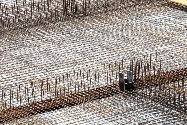 Construction site with concrete and steel — Stock Photo, Image