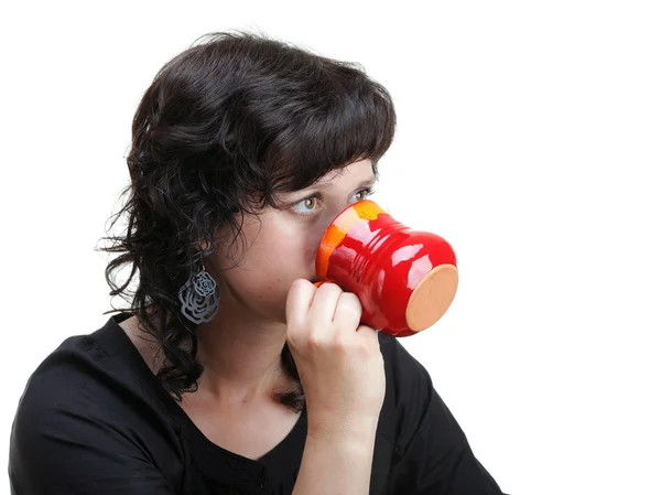 Frau mit roter Tasse, isoliert — Stockfoto