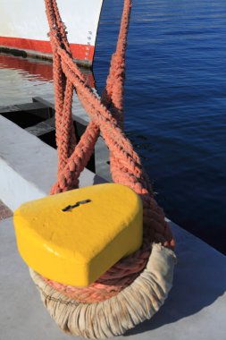 Bollard, port detayları ve gemi