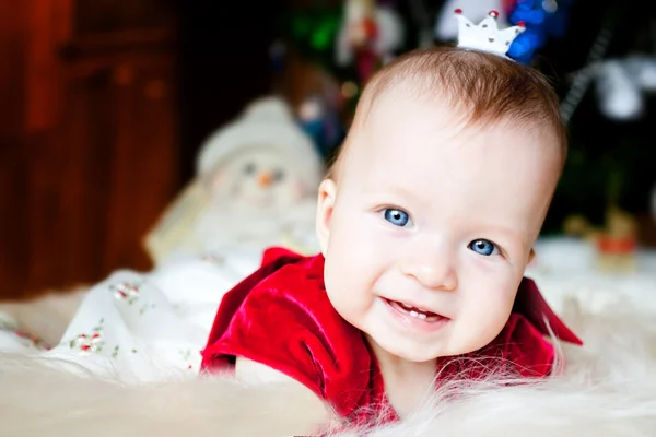 Bonito pequeno Natal na princesa da coroa — Fotografia de Stock