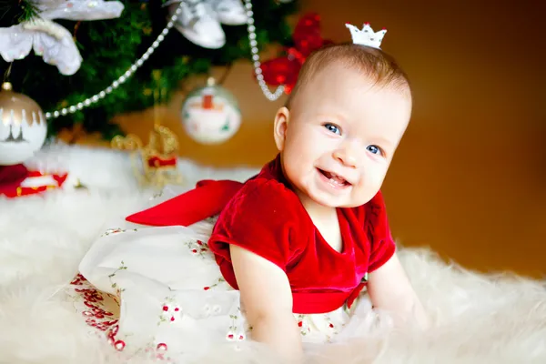 Bonito pequeno Natal na princesa da coroa — Fotografia de Stock