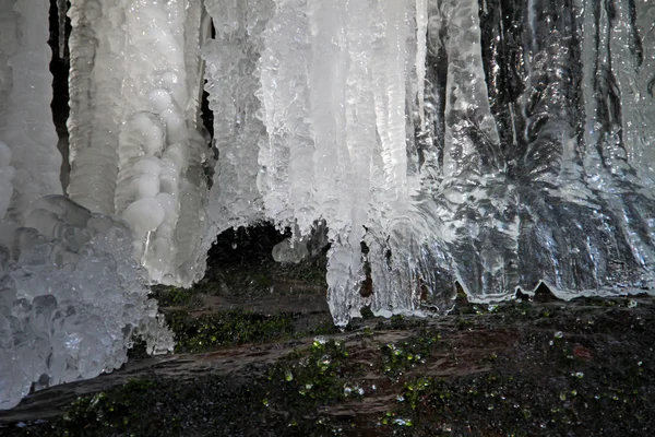 Замороженный водопад — стоковое фото