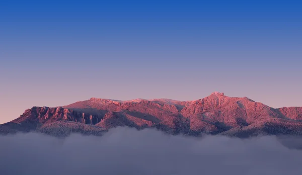 Zonsondergang op extreme berg — Stockfoto