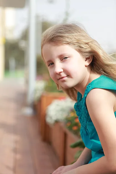 Portret van een meisje kind — Stockfoto