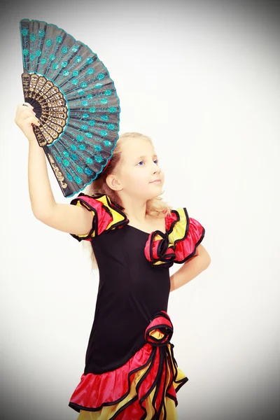 Chica con un ventilador —  Fotos de Stock