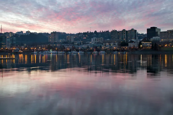Pôr do sol sobre a Marina em Portland Oregon Waterfront — Fotografia de Stock