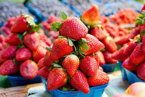 Sweet Ripe Red Strawberries — Stock Photo, Image
