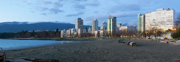 Waterfront Viver ao longo Sunset Beach em Vancouver BC — Fotografia de Stock