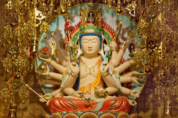 Levensduur bodhisattva samantabhadra godin standbeeld — Stockfoto