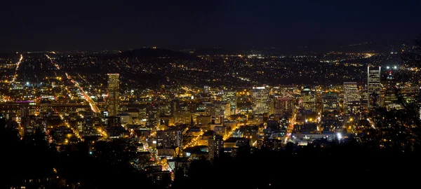 Portland Oregon Downtown Cityscape di notte — Foto Stock