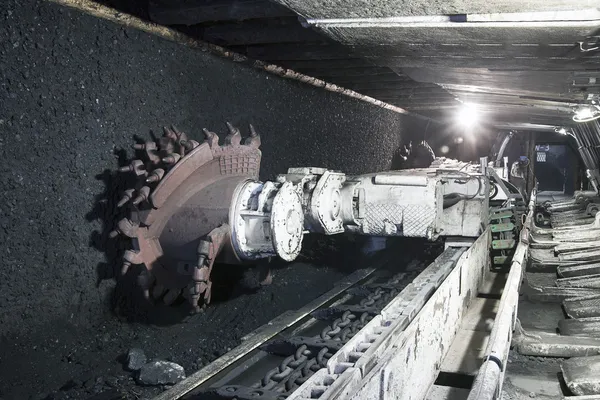 Экскаватор угольной шахты — стоковое фото
