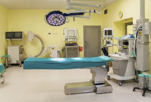 Операционная в государственной больнице — стоковое фото