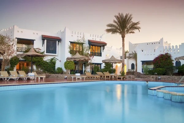 Luxury hotel pool — Stock Photo, Image