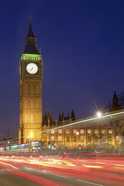 Σπίτια του Κοινοβουλίου και το Μπιγκ Μπεν στο Λονδίνο τη νύχτα, — Φωτογραφία Αρχείου