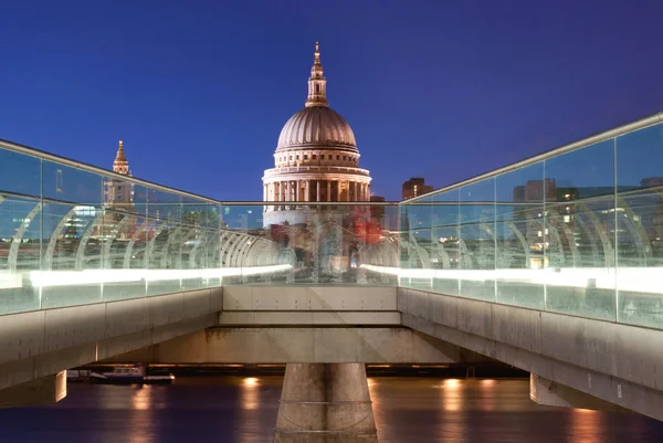 St Pauls and River Thames — Stock Photo, Image
