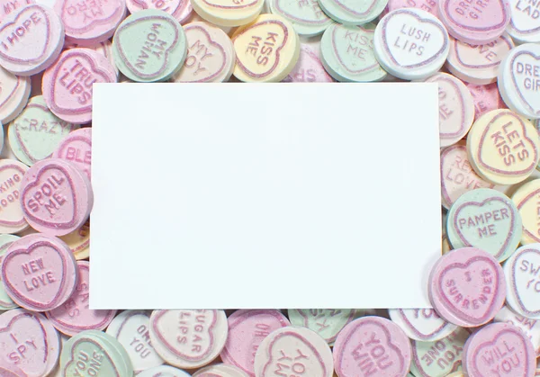 Cartão em branco com corações de amor — Fotografia de Stock